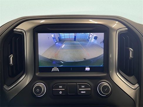 Used 2022 Chevrolet Silverado 1500 LT image 25