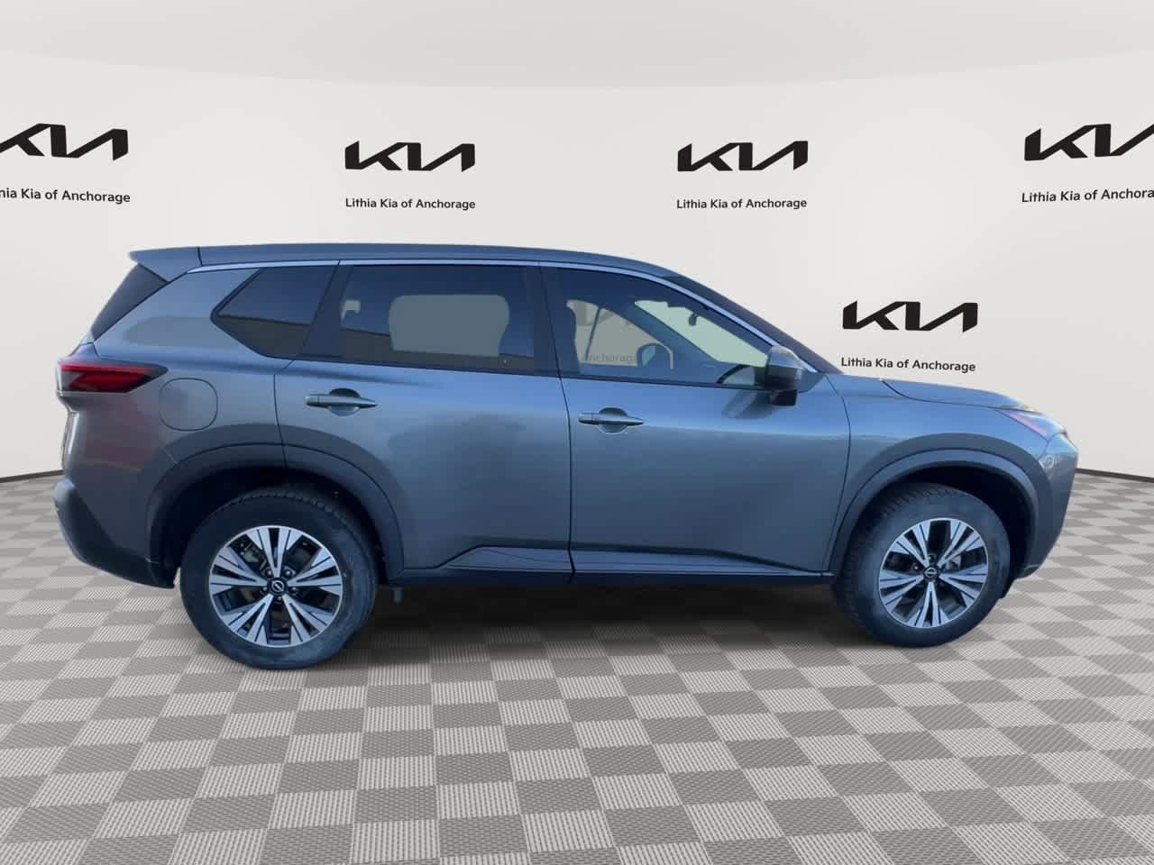 Used 2023 Nissan Rogue SV AWD/4WD image 8