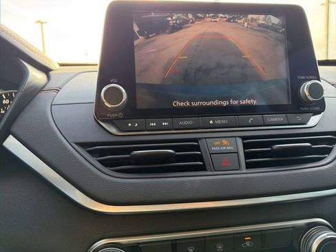 Used 2022 Nissan Altima 2.5 SR image 15