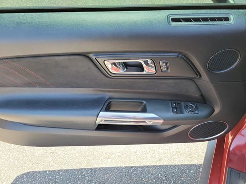 Used 2016 Ford Mustang GT Premium RWD image 17