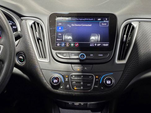 Used 2023 Chevrolet Malibu LT image 16