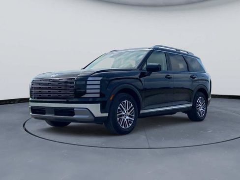 Used 2026 Hyundai Palisade SEL FWD image 2