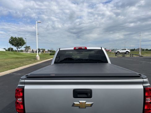 Used 2018 Chevrolet Silverado 1500 LT w/ All Star Edition AWD/4WD image 26