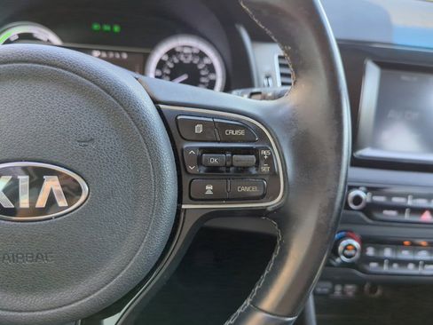 Used 2019 Kia Niro EX FWD image 26