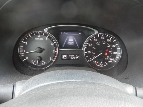 Used 2013 Nissan Pathfinder SV w/ Cargo Pkg FWD image 4