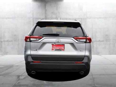 Used 2025 Toyota RAV4 XLE image 6