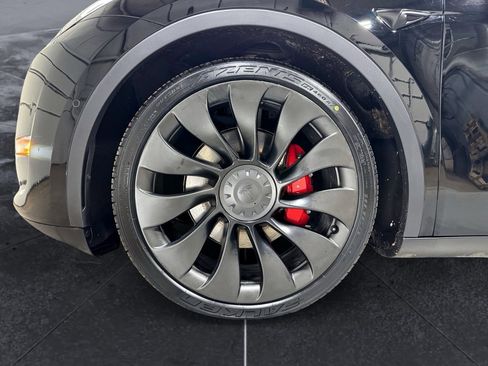 Used 2022 Tesla Model Y Performance image 29