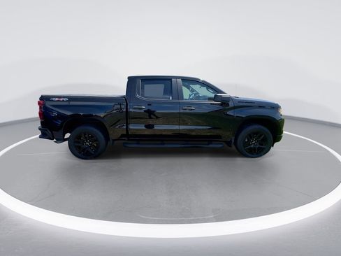 Used 2024 Chevrolet Silverado 1500 Custom w/ Turbomax Blackout Package image 9