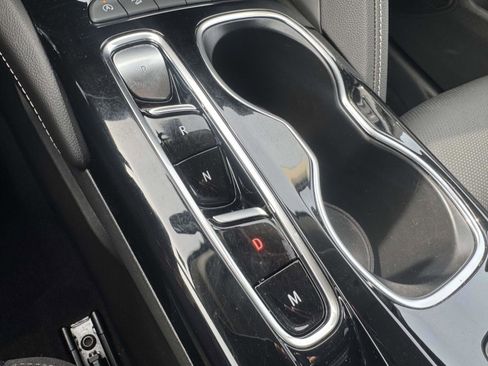 Used 2023 Buick Envision Essence image 29