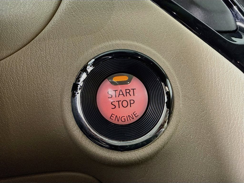 Used 2017 Nissan Pathfinder S FWD image 16