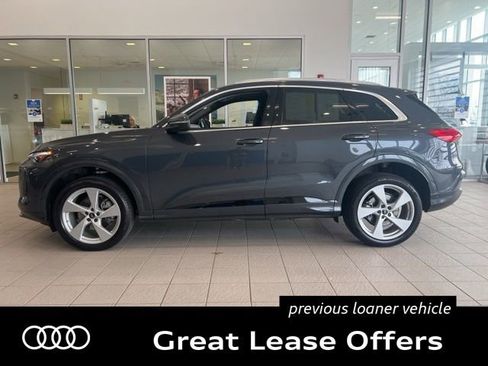 Used 2025 Audi Q5 Premium Plus w/ Premium Plus AWD/4WD image 4