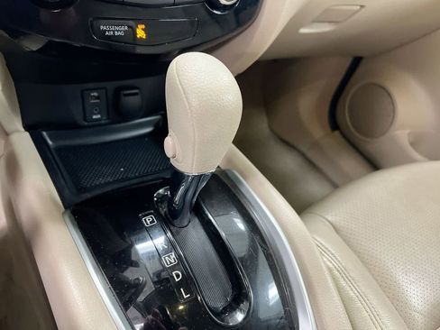 Used 2015 Nissan Rogue SV w/ SV Premium Package image 17