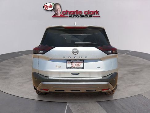 Used 2023 Nissan Rogue SL w/ SL Premium Package image 4