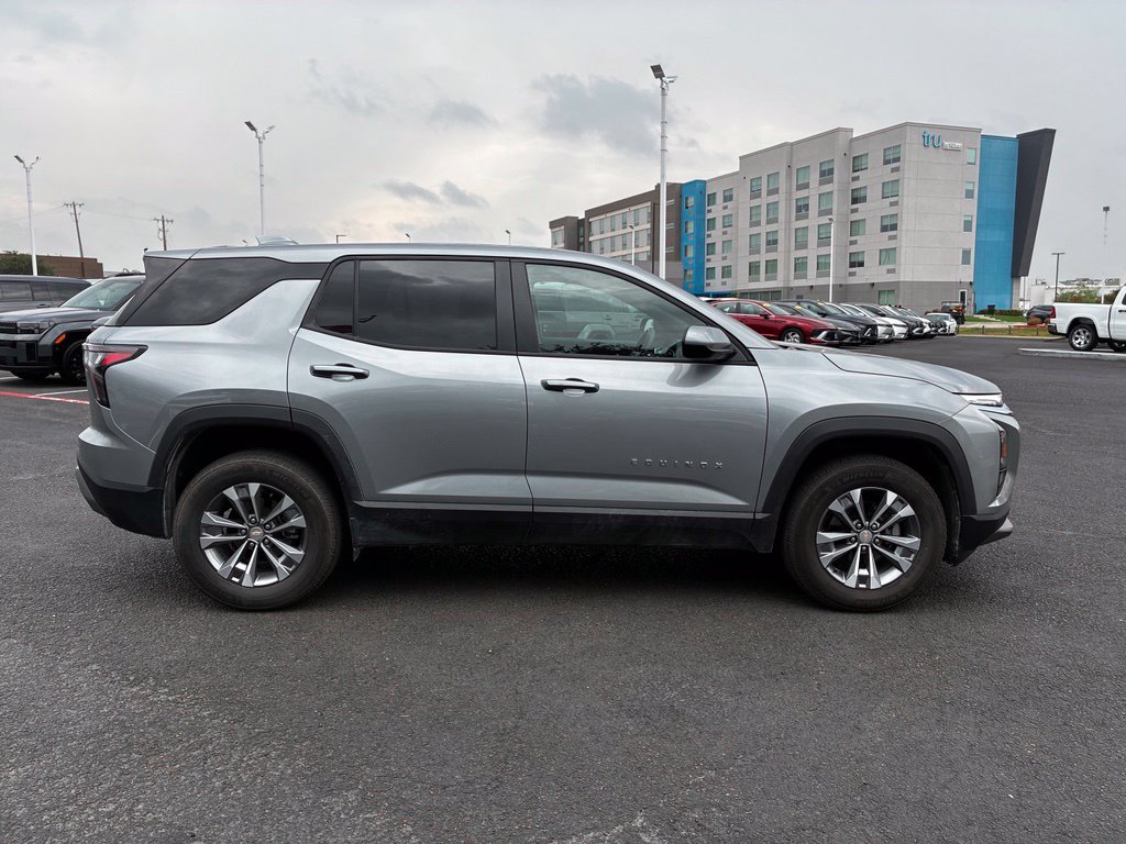 Used 2026 Chevrolet Equinox LT AWD/4WD image 6