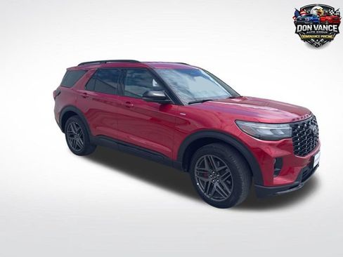 Used 2025 Ford Explorer ST-Line w/ ST-Line Street Pack AWD/4WD image 7
