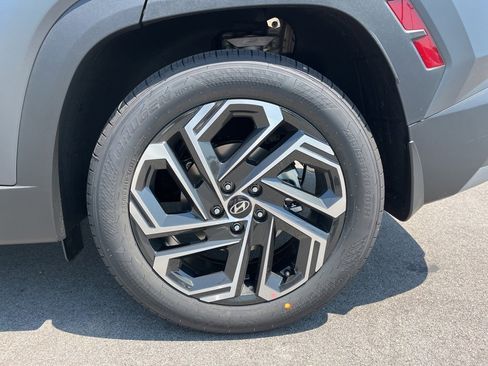 New 2025 Hyundai Tucson Limited image 9