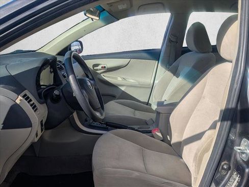 Used 2011 Toyota Corolla LE image 9