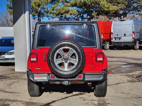 Used 2022 Jeep Wrangler Unlimited Sahara w/ Cold Weather Group image 10