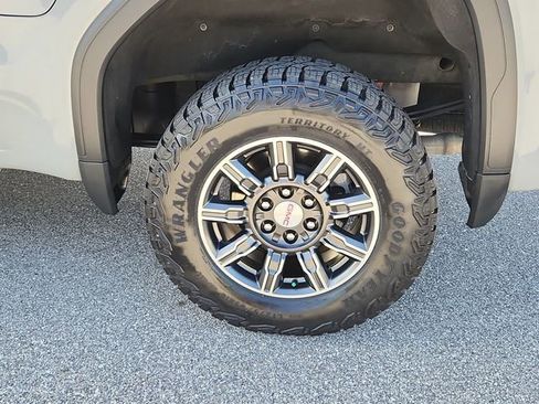 Certified 2024 GMC Sierra 1500 AT4 w/ Technology Package image 7