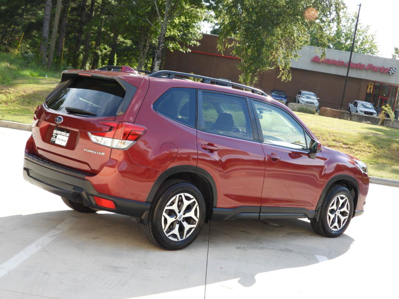 Used 2023 Subaru Forester Premium AWD/4WD image 41