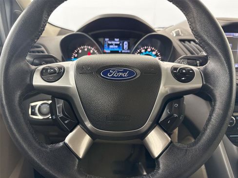 Used 2014 Ford Escape SE w/ Equipment Group 201A FWD image 16