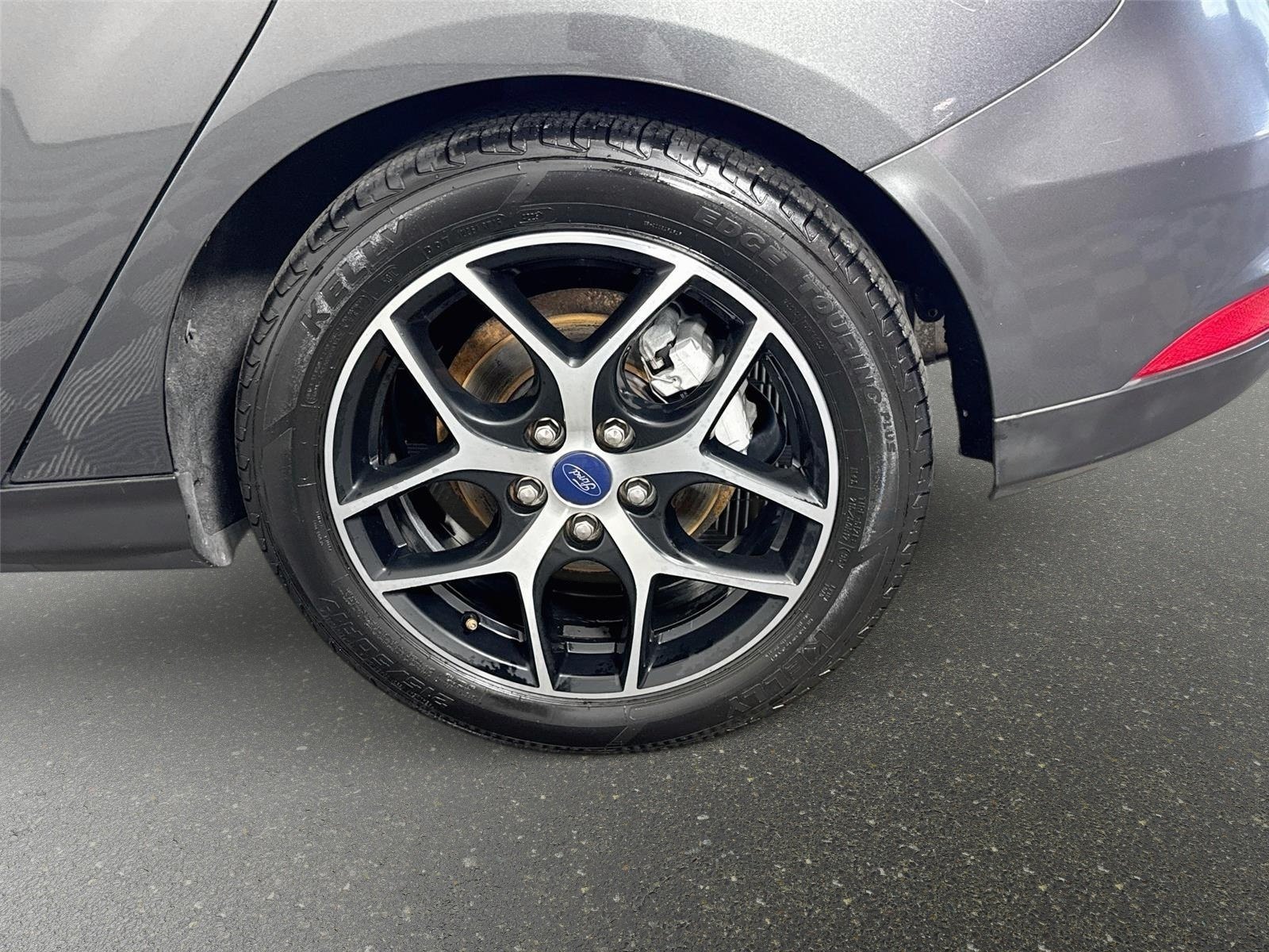 Used 2017 Ford Focus SEL FWD image 30