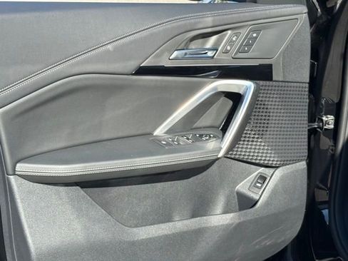 Used 2025 BMW X1 xDrive28i w/ Technology Package image 17