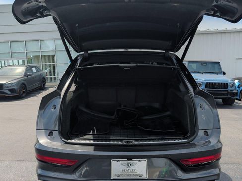 Used 2022 Bentley Bentayga AWD/4WD image 41