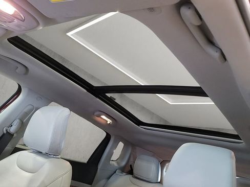 Used 2022 Jeep Compass Limited w/ Elite Group image 10