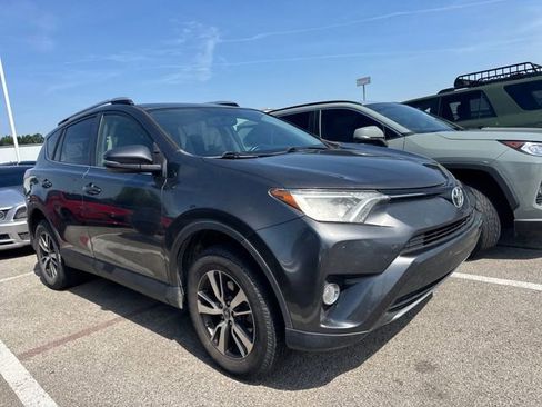 Used 2016 Toyota RAV4 XLE FWD image 3
