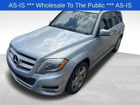 Used 2013 Mercedes-Benz GLK 250 BlueTEC 4MATIC image 3