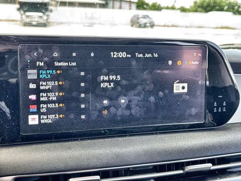 Used 2023 Hyundai Palisade SEL w/ Cargo Package FWD image 16