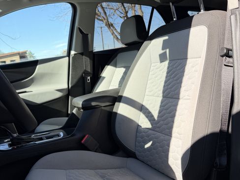 Used 2020 Chevrolet Equinox LS w/ LS Convenience Package FWD image 13