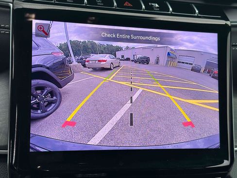 Used 2025 Jeep Grand Cherokee Limited w/ Trailer Tow Package AWD/4WD image 27