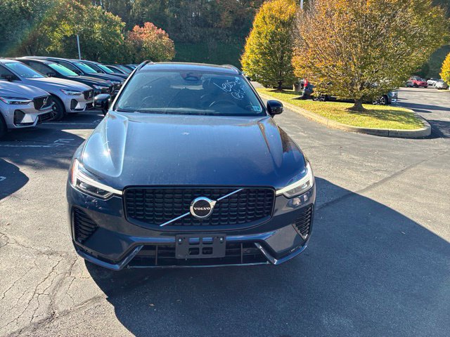 Used 2024 Volvo XC60 B5 Core w/ Protection Package Premier AWD/4WD image 22