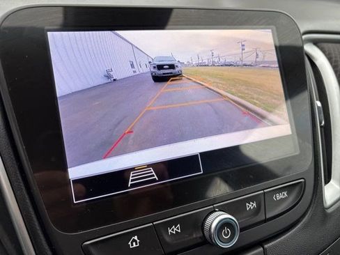 Used 2023 Chevrolet Malibu LT image 22