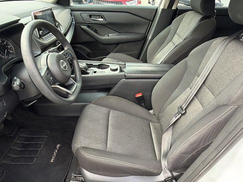 Used 2024 Nissan Rogue SV AWD/4WD image 16