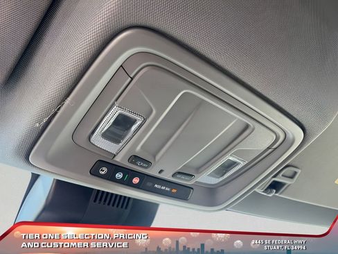 New 2025 GMC Sierra 1500 Elevation image 32