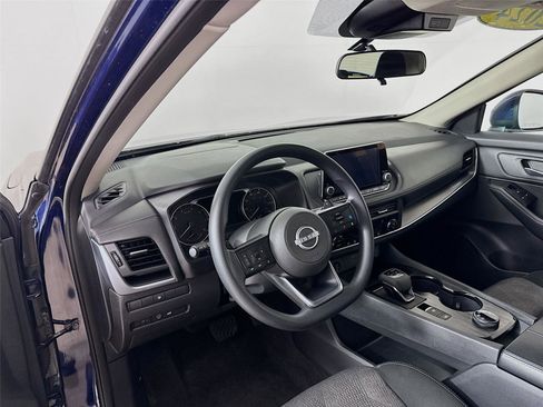 Used 2024 Nissan Rogue SV AWD/4WD image 22