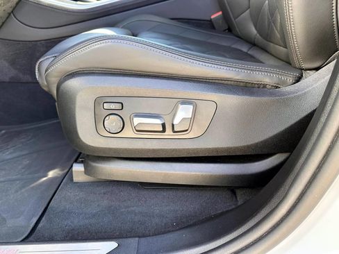 Used 2024 BMW X5 xDrive40i w/ Premium Package AWD/4WD image 11