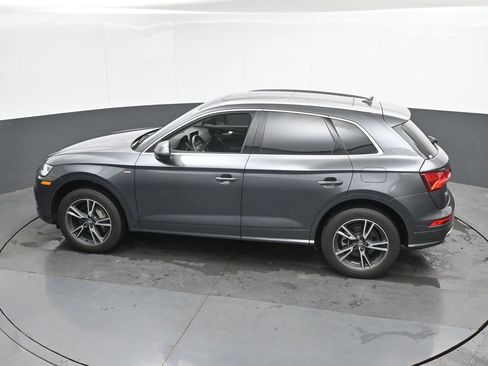 Used 2020 Audi Q5 e Premium Plus w/ Premium Plus Package AWD/4WD image 40