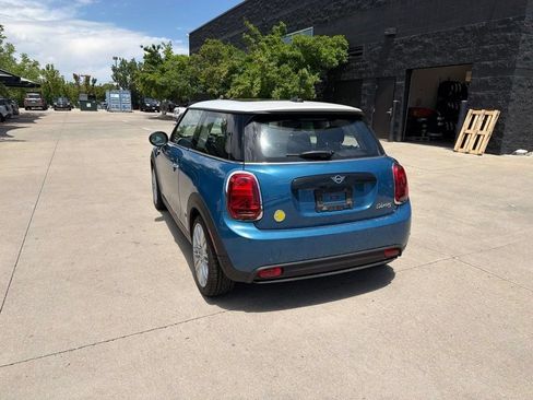 Used 2024 MINI Cooper SE FWD image 3