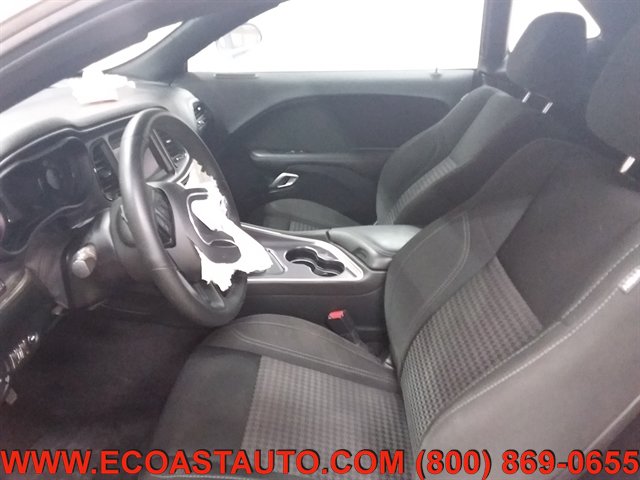 Used 2018 Dodge Challenger SXT w/ Blacktop Package RWD image 7