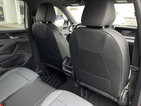 New 2026 Volkswagen Tiguan SE R-Line image 29