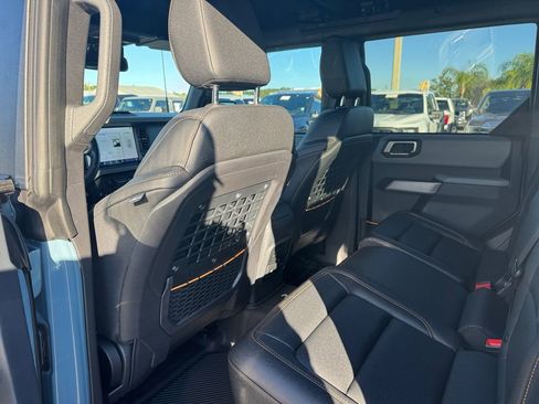 Used 2023 Ford Bronco Badlands image 26