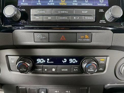 Used 2024 Nissan Frontier PRO-4X w/ Technology Package image 17