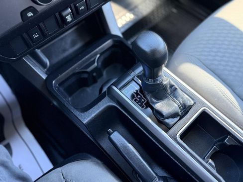 Used 2021 Toyota Tacoma SR5 image 44