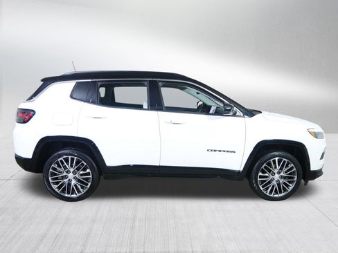 Used 2022 Jeep Compass Limited w/ Elite Group AWD/4WD image 8