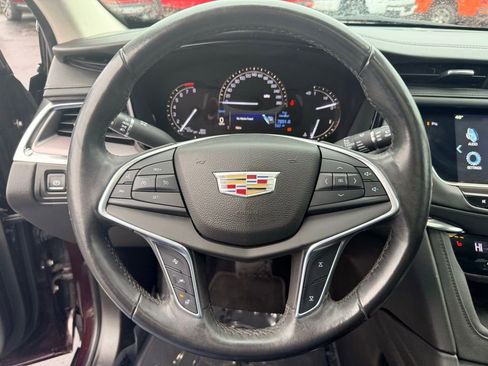Used 2017 Cadillac XT5 Luxury image 18