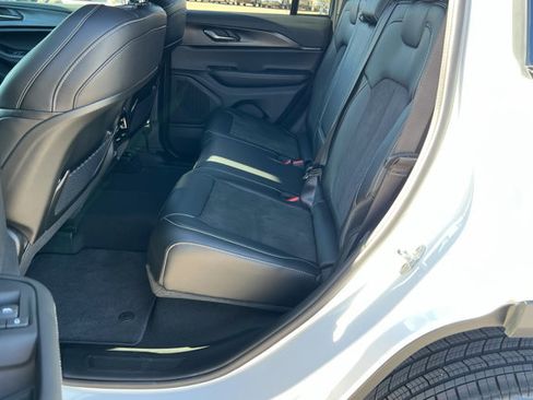 New 2025 Jeep Grand Cherokee 4WD image 21